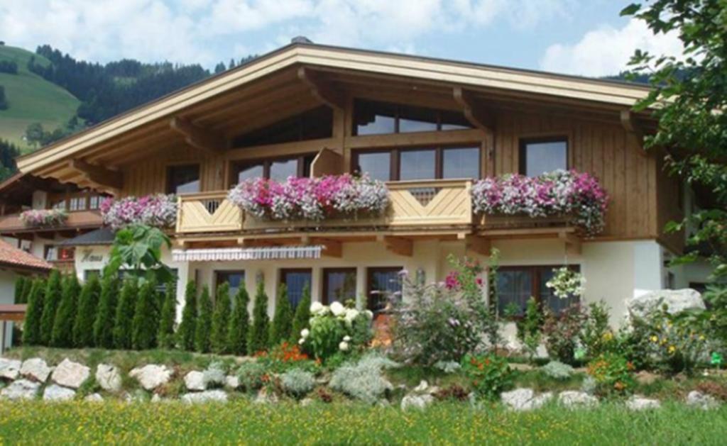 Appartement Annemarie Brixen im Thale Bagian luar foto